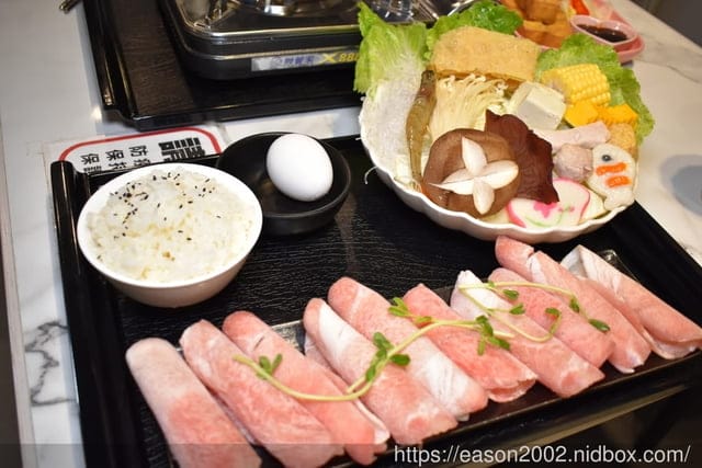 台中美食。玉軒居茶水棧站前店。台中火車站一樓，自家手工製作食材。養生健康