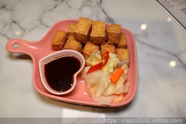 台中美食。玉軒居茶水棧站前店。台中火車站一樓，自家手工製作食材。養生健康
