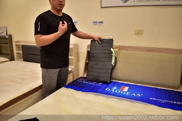 桃園家具推薦。吉川熊家具。客製化沙發、床墊。母親節大優惠。一口價不隨便加價