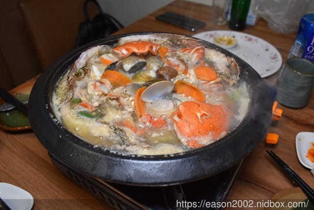 基隆美食推薦。金鍋聚精緻鍋物。食材新鮮嚴選，每日當日配送，超新鮮