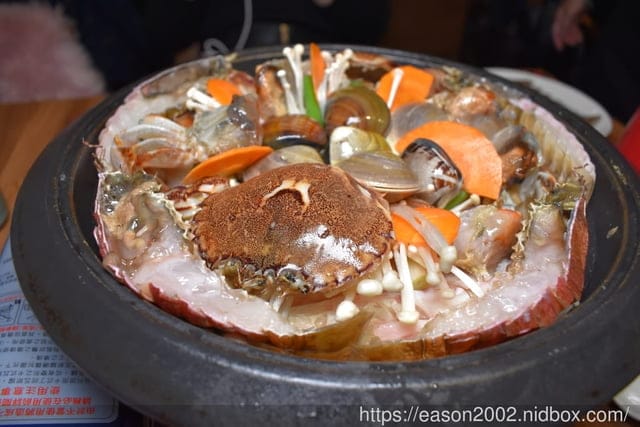 基隆美食推薦。金鍋聚精緻鍋物。食材新鮮嚴選，每日當日配送，超新鮮
