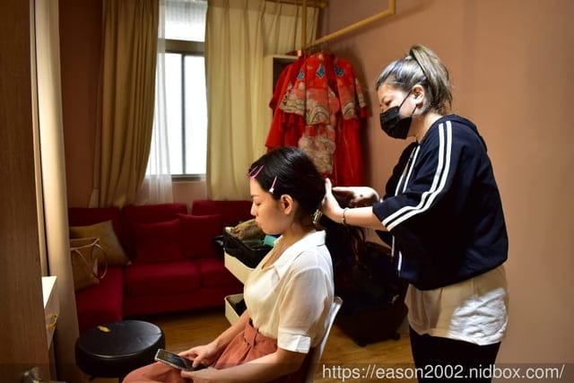 台中團體形象照推薦 萊雅視覺商業攝影 超專業大型攝影棚最多可容納20人