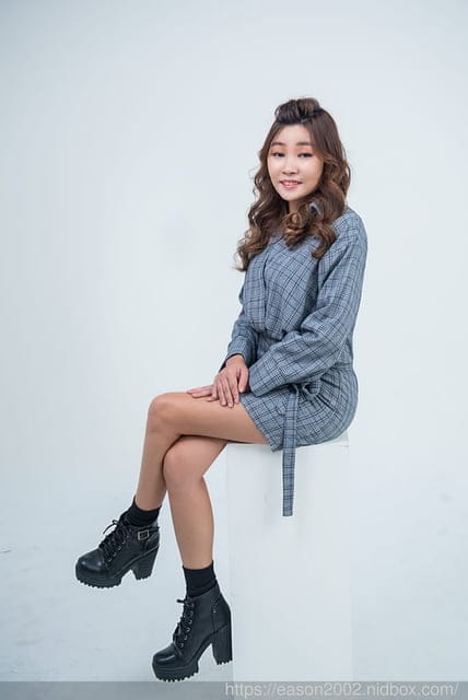 台中團體形象照推薦 萊雅視覺商業攝影 超專業大型攝影棚最多可容納20人