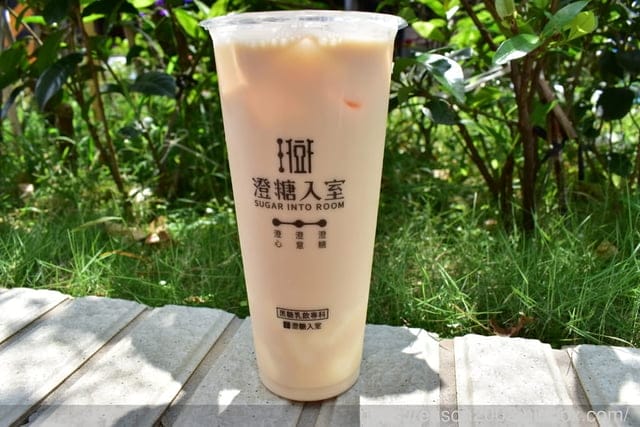 奇岩站美食推薦。＃澄糖入室 黑糖乳飲專料（北投店）。香濃的黑糖碰上鮮奶。特濃波霸鮮奶。涓豆腐瑪奇朵。相思抹茶鮮奶
