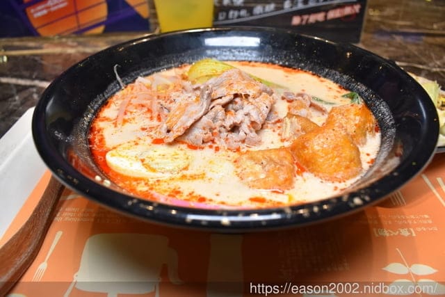 潮星州海南雞飯（信義誠品店/亞東店/徐匯廣場）。百貨美食街美食。正統的海南雞飯