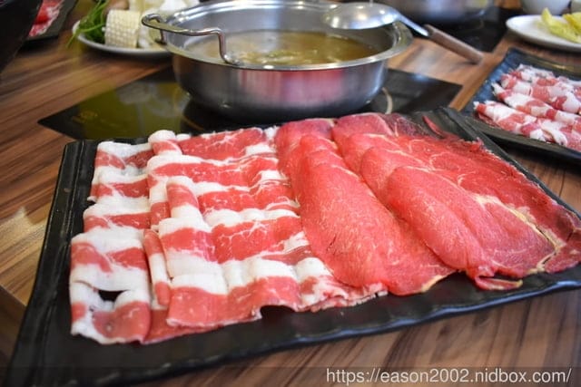 板橋美食推薦。現煮食麻辣鴛鴦火鍋吃到飽。NT＄799享受頂級食材，吃到飽，吃好吃滿