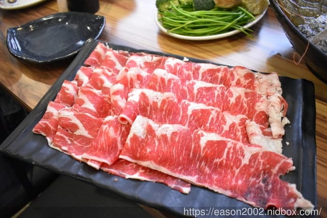 板橋美食推薦。現煮食麻辣鴛鴦火鍋吃到飽。NT＄799享受頂級食材，吃到飽，吃好吃滿