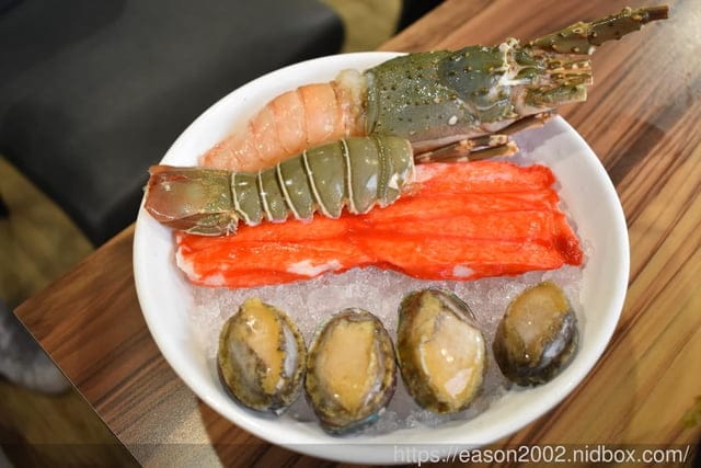 板橋美食推薦。現煮食麻辣鴛鴦火鍋吃到飽。NT＄799享受頂級食材，吃到飽，吃好吃滿