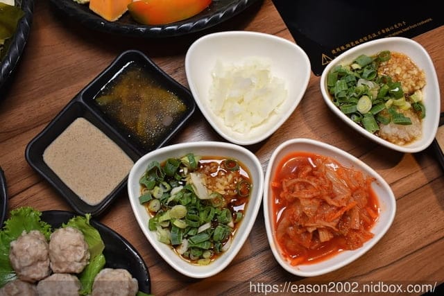 捷運淡水線竹圍站美食。＃鰭川四季鍋物。敲碗激推，來店消費，主餐免費續盤（份量一模一樣）
