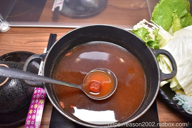 捷運淡水線竹圍站美食。＃鰭川四季鍋物。敲碗激推，來店消費，主餐免費續盤（份量一模一樣）