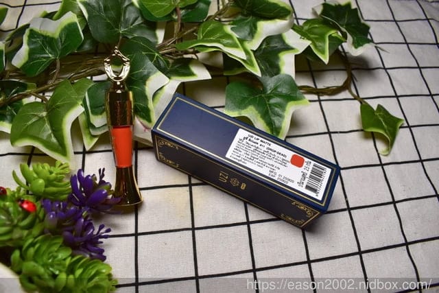 知名泰國化妝品推薦。UZI彩妝組（啞光唇膏、防曬粉餅、皮膚護理卸妝水）