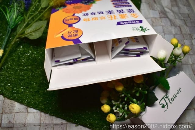 李時珍 金盞花萃取物葉黃素精華飲。添加多元花青素，清晰有神的秘密武器
