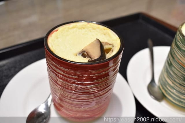 新店咖理飯推薦。迎食流-新店大坪林店。好吃平價的咖理飯，可加醬加飯，無限量供應熱麥茶&湯品