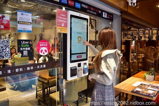 東區鐵板燒。金鶴屋Kintsuruya-延吉總店。雙人套餐吃飽足，蔬菜份量超多。享受飲料吧/冰淇淋/白飯/味增湯 無限量供應