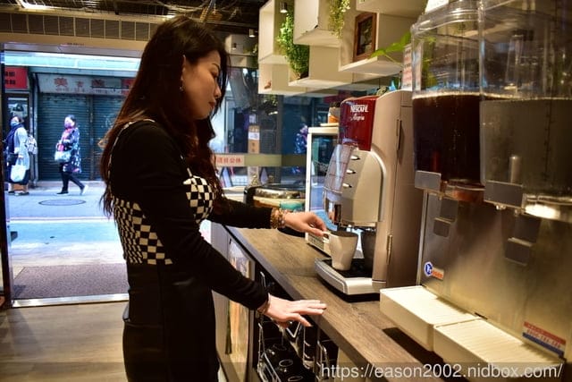東區鐵板燒。金鶴屋Kintsuruya-延吉總店。雙人套餐吃飽足，蔬菜份量超多。享受飲料吧/冰淇淋/白飯/味增湯 無限量供應