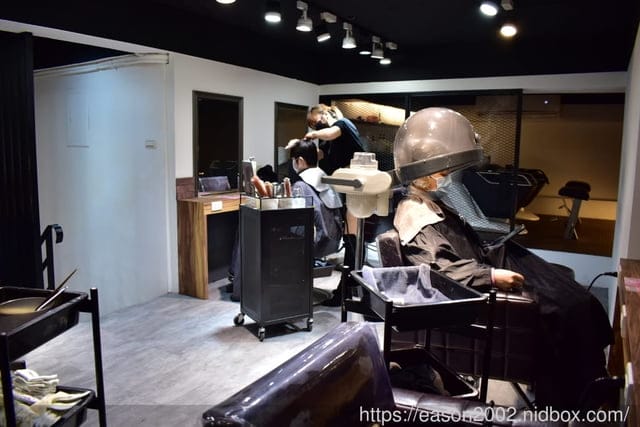 新莊染髮推薦。Wor 髮廊新莊染髮推薦1500元不分長短。#Wor Hair Styling（新莊店）。專業級的護髮，親民價位