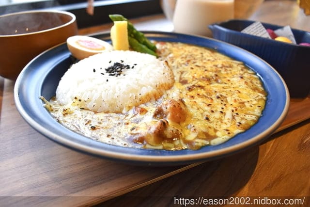 桃園咖理飯推薦。mu curry 暮。桃園藝文特區美食推薦，咖理搭配炙燒起司，就是絕配。桃園外送餐盒＆餐酒館