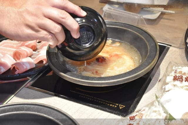 全台最大火鍋集團。樂多多集團/來新莊插旗第二家。狂一鍋 新台式火鍋（新莊八德店）。火鍋迷必吃名店。排隊宵夜名店