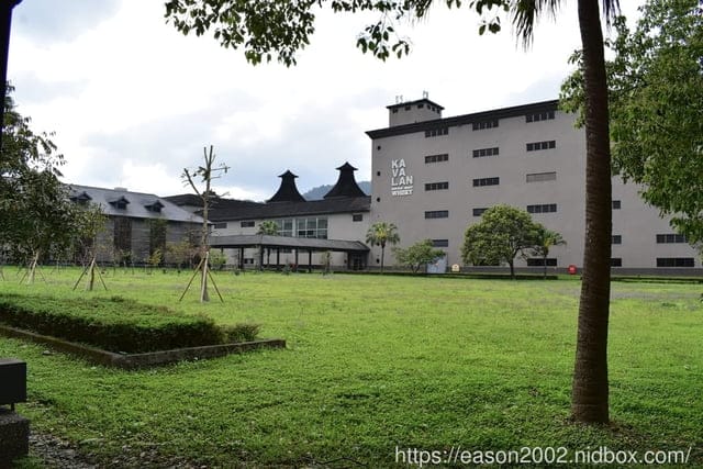 宜蘭免費景點推薦。金車噶瑪蘭威士忌酒廠。結合歐式古堡與日式紅樓的觀光工廠。手刀線上遨遊購預購DIY手作