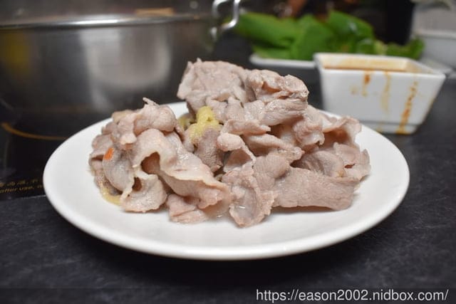 台北中山平價火鍋吃到飽推薦。＃什玖鍋物。NT＄299吃到飽，免費享用蔬食火鍋料自助吧/飲料吧。飯後還有免費霜淇淋可以吃