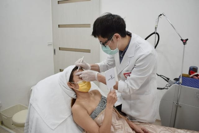 板橋肉毒推薦。＃法邑極緻美學診所。快速終極你的抬頭紋，拍照不用開美肌，也能美美der