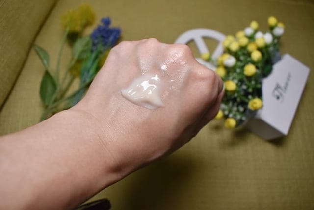 2022熟齡肌專用抗老聖品推薦。JASTAINA 植物性激素極緻霜。精選植萃，天然保濕抗老成分