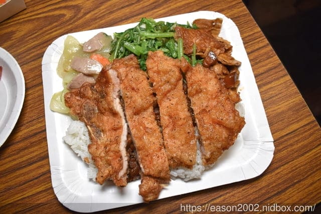 中正區便當。黑滷魯肉飯。訂便當率高的人氣美食。魯肉香氣四溢，原汁原味，排骨飯超推～