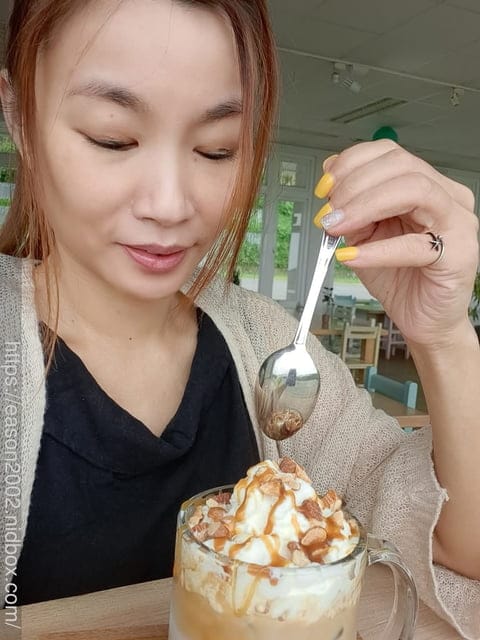 台北內湖美甲光療推薦。＃帔蘿美甲Pearl Nail。美甲同時呵護滋潤雙手，乾淨舒適的美甲空間