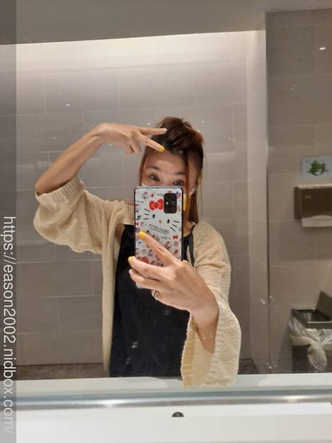 台北內湖美甲光療推薦。＃帔蘿美甲Pearl Nail。美甲同時呵護滋潤雙手，乾淨舒適的美甲空間