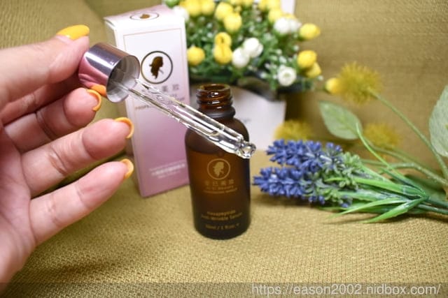 抗老精華液推薦。愛巳美妝-六胜肽抗皺精華液。抗老緊緻，同時滋潤肌膚，維持肌膚油水混合