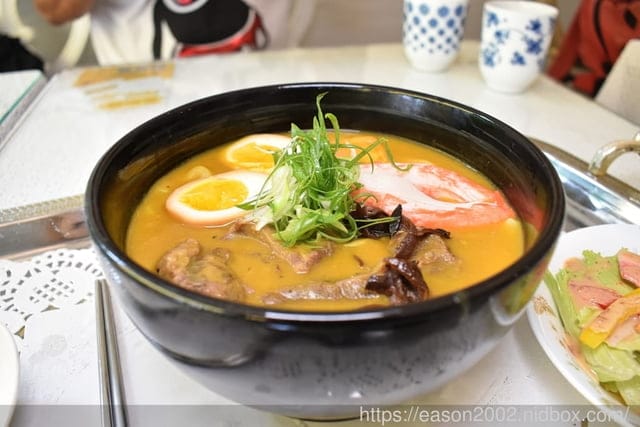 中山咖哩/中山甜點推薦。Moni咖哩中山旗艦店。不使用塊狀咖哩，堅持食材新鮮嚴選