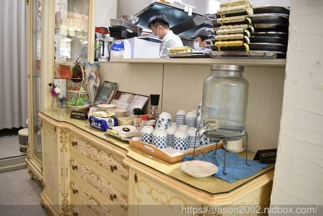中山咖哩/中山甜點推薦。Moni咖哩中山旗艦店。不使用塊狀咖哩，堅持食材新鮮嚴選