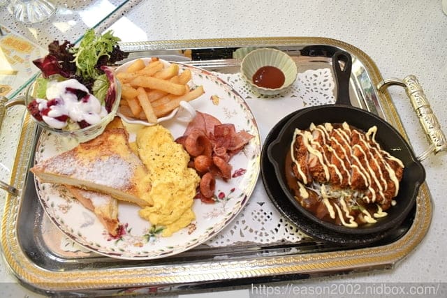 中山咖哩/中山甜點推薦。Moni咖哩中山旗艦店。不使用塊狀咖哩，堅持食材新鮮嚴選