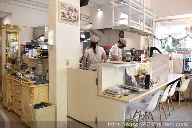中山咖哩/中山甜點推薦。Moni咖哩中山旗艦店。不使用塊狀咖哩，堅持食材新鮮嚴選