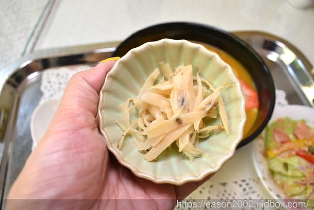 中山咖哩/中山甜點推薦。Moni咖哩中山旗艦店。不使用塊狀咖哩，堅持食材新鮮嚴選