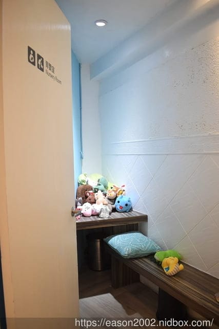 中和火鍋。燙燙極緻涮涮鍋 中和店。食材新鮮嚴選，湯頭選擇多樣化。肉品超大盤，份量飽足