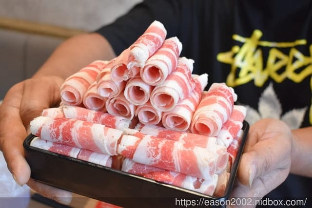 土城火鍋吃到飽。好食吃到飽涮涮鍋土城旗艦店。平日中午只要329吃到飽（平日晚上＆假日389），無限量供應。限時90分鐘