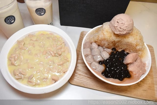 台北甜品推薦。#何家甜品舖 公館汀洲店。創意冰品，猪血糕花生雪花冰。食材嚴選，精心製程，讓甜品口感精緻細膩