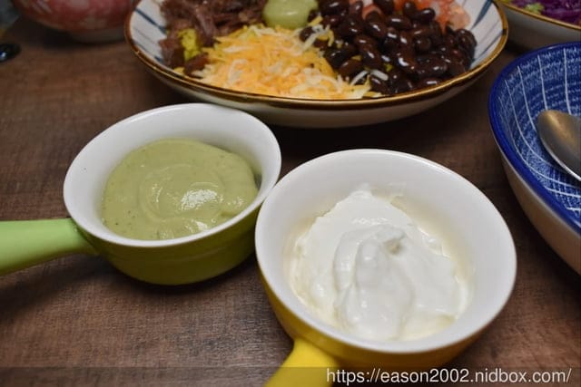 內湖taco，捲餅，薄餅burrito。RJK羅傑斯墨西哥廚房。全手作醬料，沾醬，主食，口味清爽不油膩。近港墘站1號出口