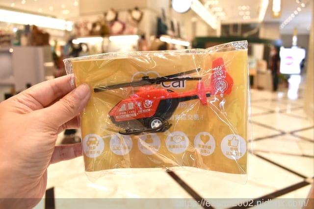 POcar汽車買賣媒合平台。逛街也能透過POcar賞車賣車販賣機看看自己喜愛的車種。POcar專業顧問陪同鑑賞未來愛車。共創買賣方雙贏