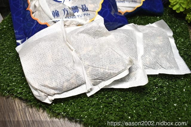 翰方御品 順孅茶。大魚大肉後的方便養生保養。洛神花香，微酸好喝，熱熱喝，更舒暢