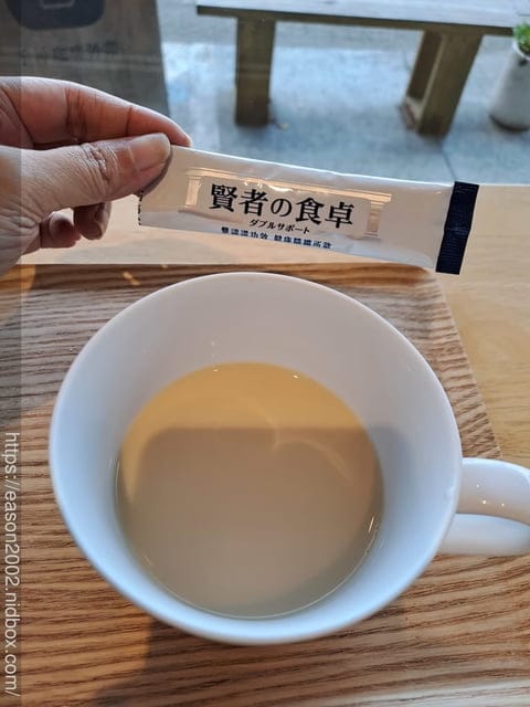 日本賢者之食桌。含有經過特殊處理的膳食纖維，可以作用吃進來的糖分和油脂，推薦給擔心高糖油膩飲食的你
