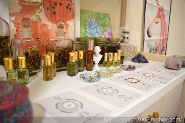《沐月丹陽&沐月之嶼》 盧恩占卜、魔法油DIY 自製。真實體驗分享，如朋友般好相處的占卜老師，占卜同時沉澱身心靈