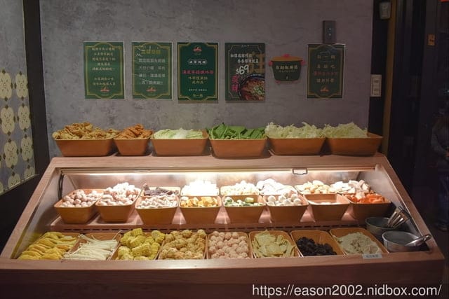 最狂的正宗台式爆炒火鍋。一吃就被圈粉的台式爆炒火鍋  一位難求，建議先訂位。最強台鍋 狂一鍋*新店三民店