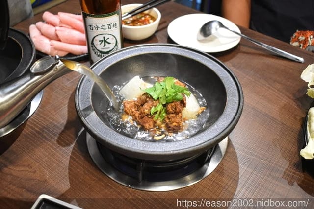 最狂的正宗台式爆炒火鍋。一吃就被圈粉的台式爆炒火鍋  一位難求，建議先訂位。最強台鍋 狂一鍋*新店三民店