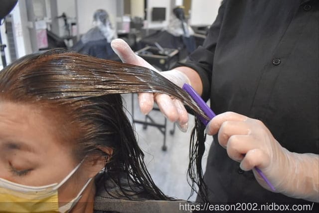 板橋染髮推薦。＃Wor hair 府中店。想到整髮，就想到 Wor hair，全省多家分店。女生燙或染1500 不分長短包含洗加剪
