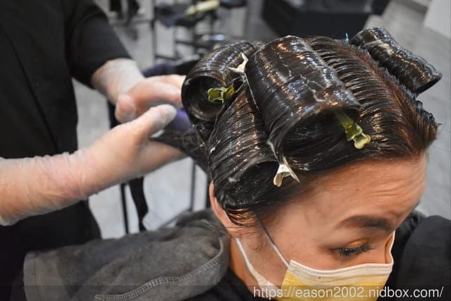 板橋染髮推薦。＃Wor hair 府中店。想到整髮，就想到 Wor hair，全省多家分店。女生燙或染1500 不分長短包含洗加剪