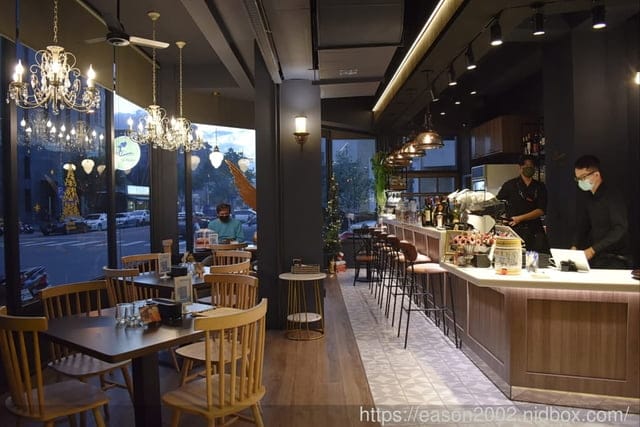 台中北屯聚餐餐廳。Alisa CAFE & Bistro 愛莉沙咖啡。餐酒館 浪漫約會首選，餐點精緻細膩