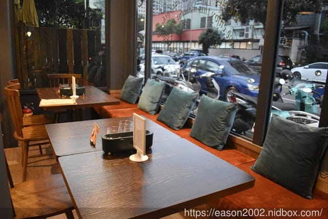 台中北屯聚餐餐廳。Alisa CAFE & Bistro 愛莉沙咖啡。餐酒館 浪漫約會首選，餐點精緻細膩
