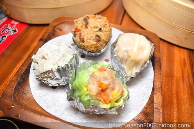 宜蘭礁溪美食。老家LAO CHIA 冰花鍋貼 小籠湯包 手搖飲。脆皮鍋貼/爆汁小籠湯包/水果入茶葡萄柚綠茶/爆漿流沙包